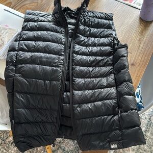 REI down vest men’s XS